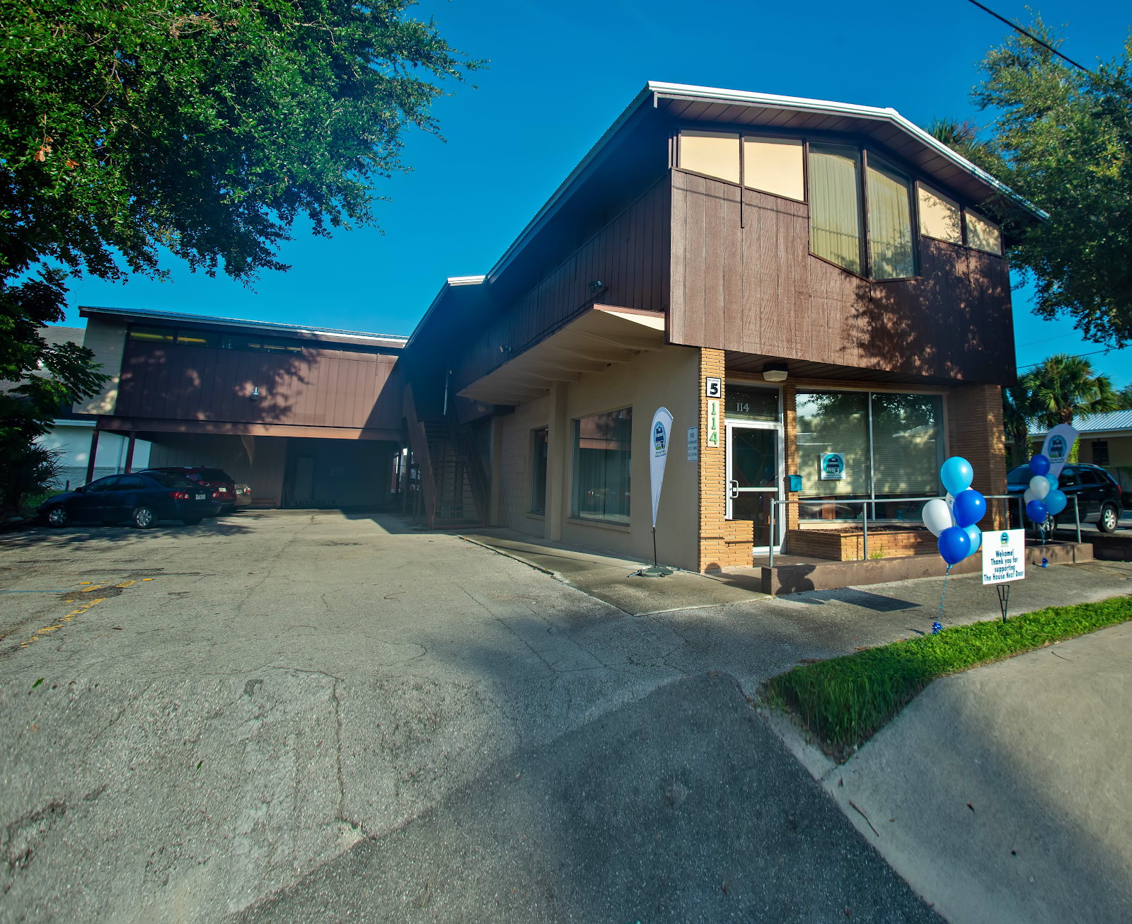 House Next Door - Deland Center 114 South Alabama Avenue